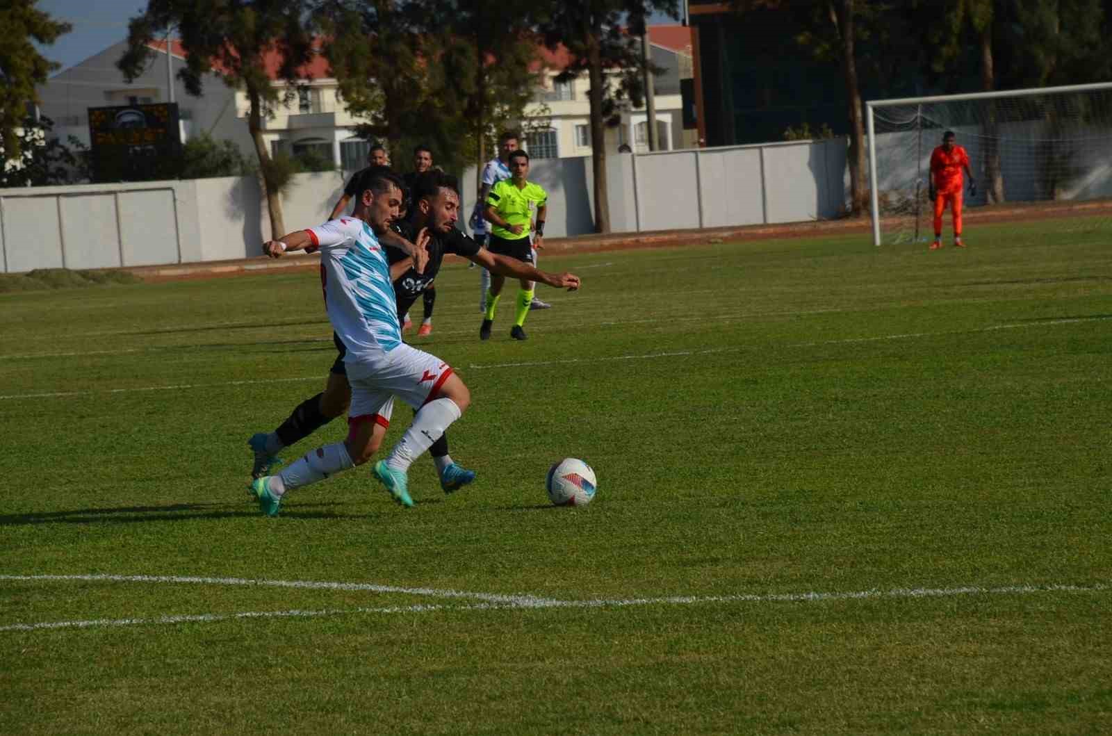 Efeler 09 Sfk, İlk Maçtan Galibiyetle Ayrıldı