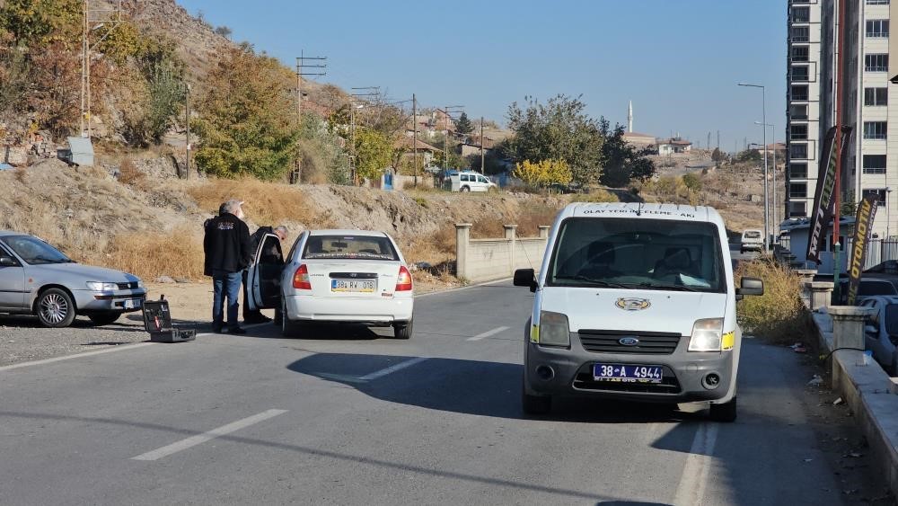 13 Yaşındaki Çocuğu Bıçaklayan Şüpheli Yakalandı