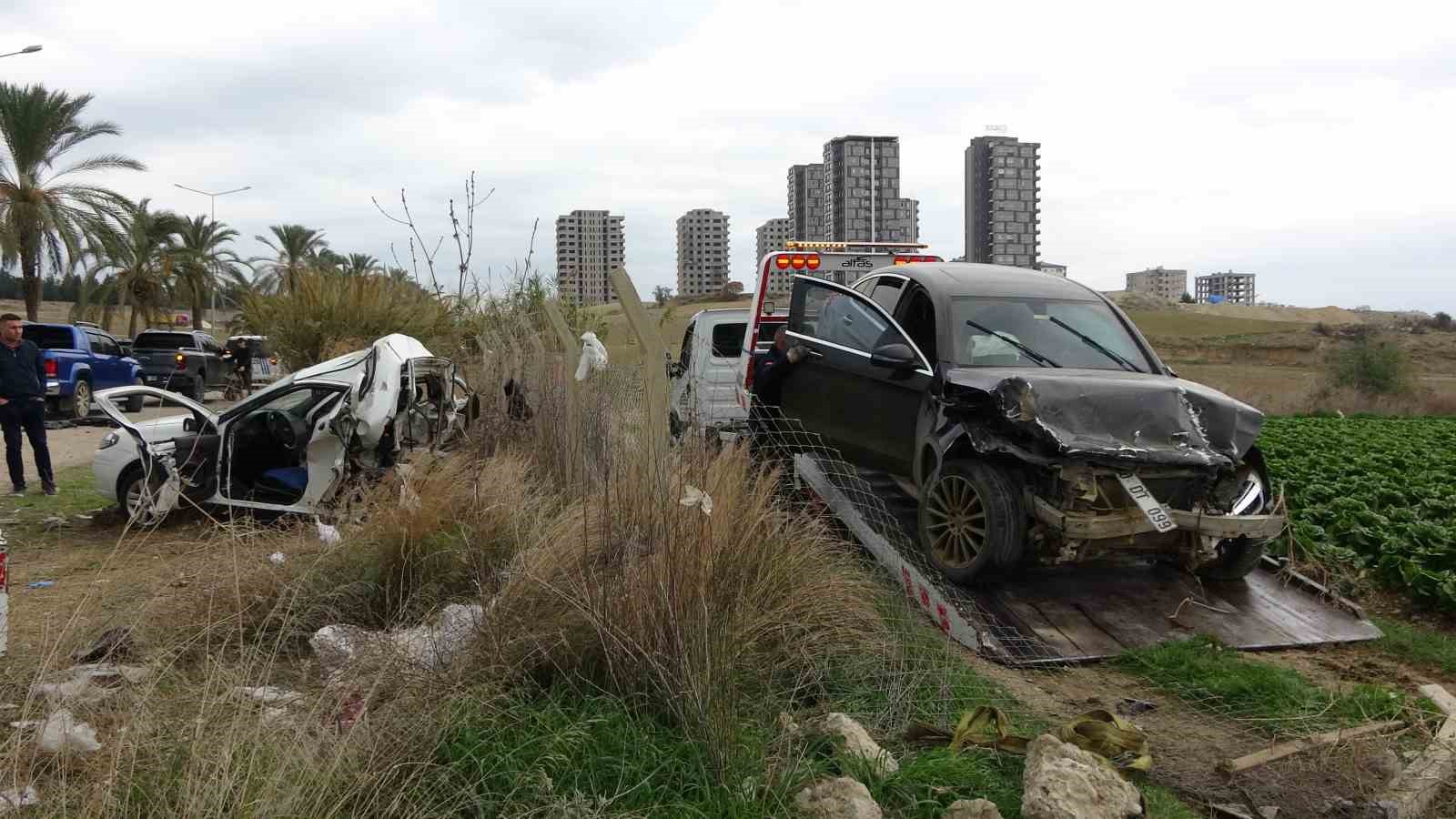 14 Yaşındaki Sürücü Cipiyle Otomobile Çarptı: 1 Ölü