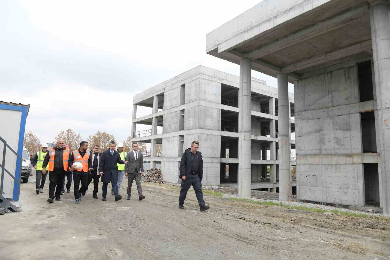 250 Bin Öğrenci Ve Ailelerine Müjde: Esenyurtun Okul Sorunu Çözülecek