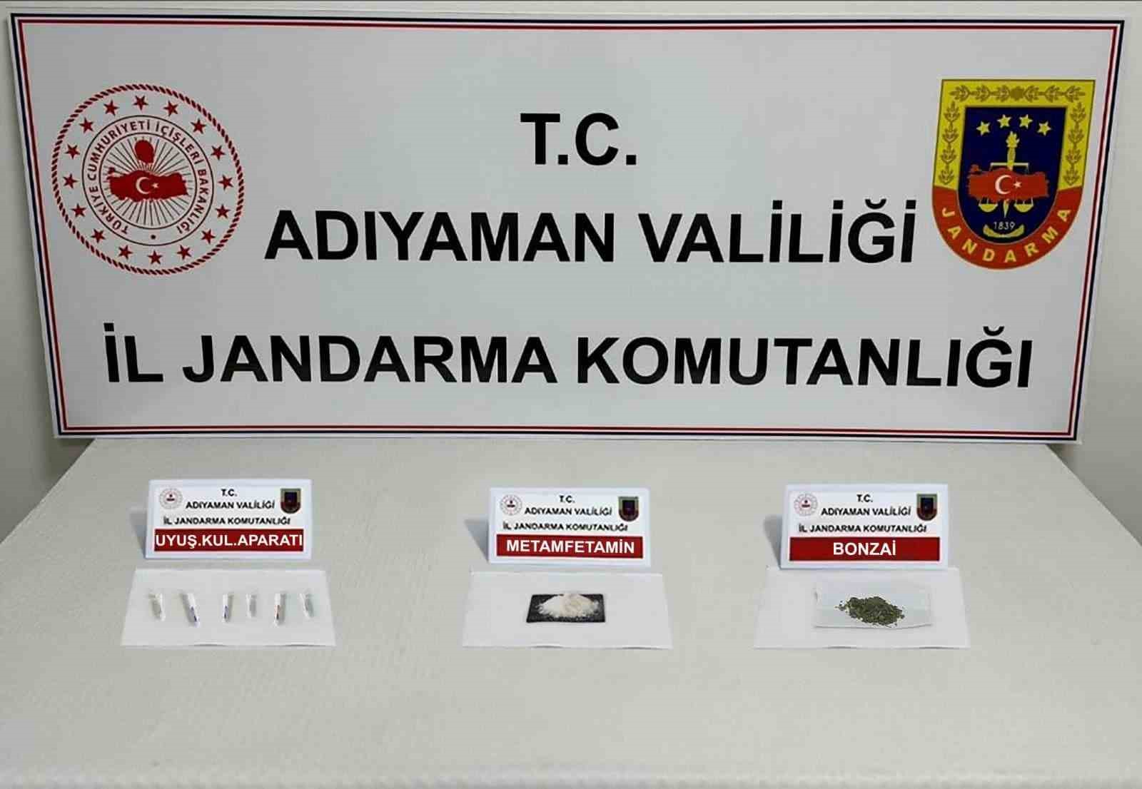 Adıyamanda Uyuşturucu Operasyonu: 20 Gözaltı