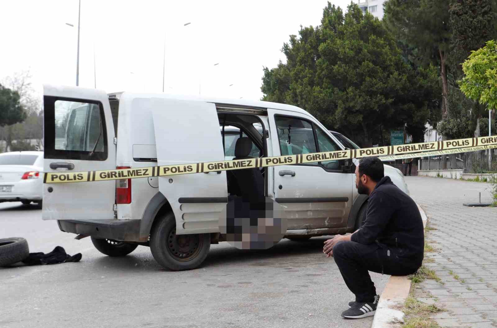 Adliyeye Birlikte Geldiği Arkadaşını 1 Saat Sonra Ölü Olarak Buldu