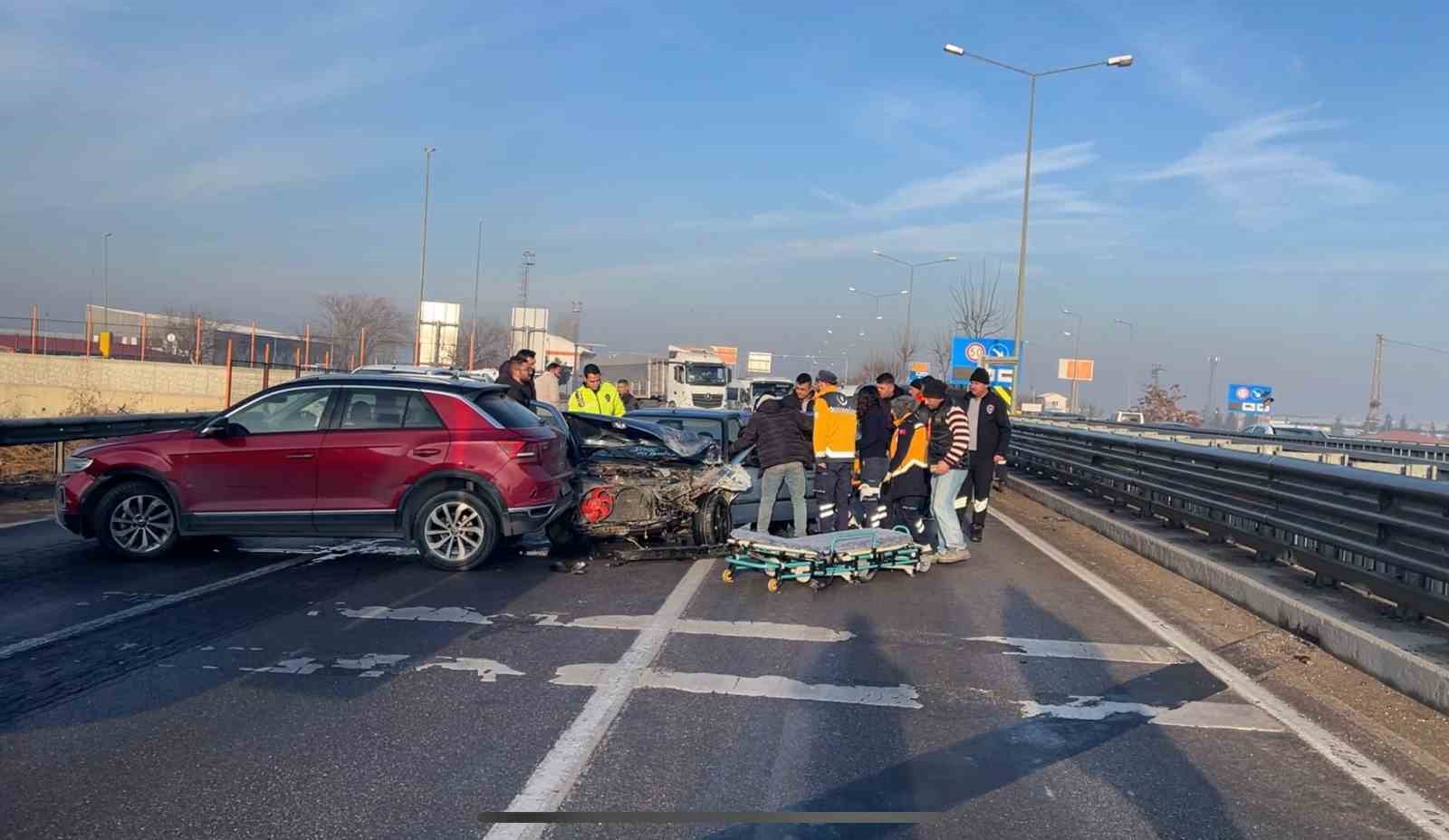 Afyonkarahisarda Trafik Kazası 2 Yaralı