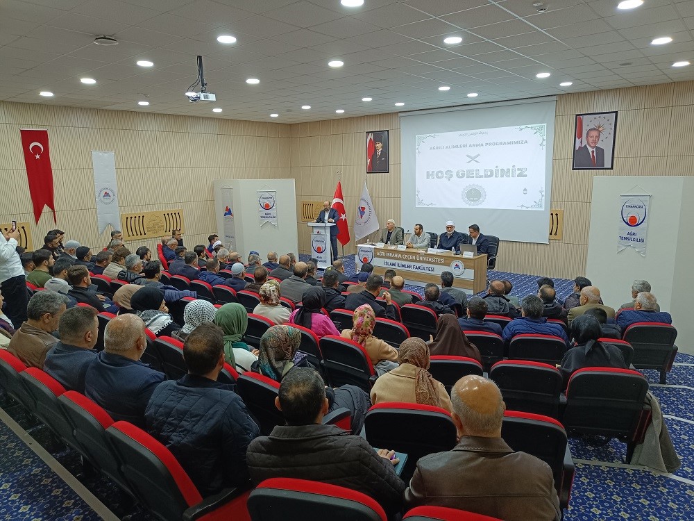 Ağrıda “İlim Ve İrfan Geleneği: Alimler Ve Medreseler” Konulu Panel Düzenlendi