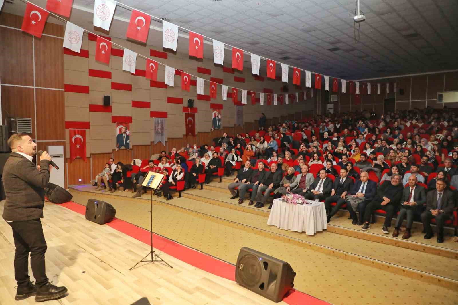 Ağrıda Müzik Öğretmeni Nizamettin Ardinden Meslektaşlarına Özel Konser