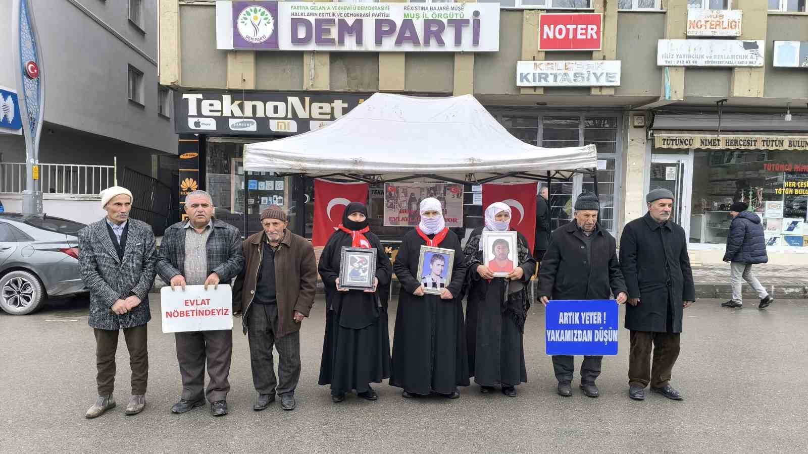 Ailelerin Evlat Nöbeti Devam Ediyor