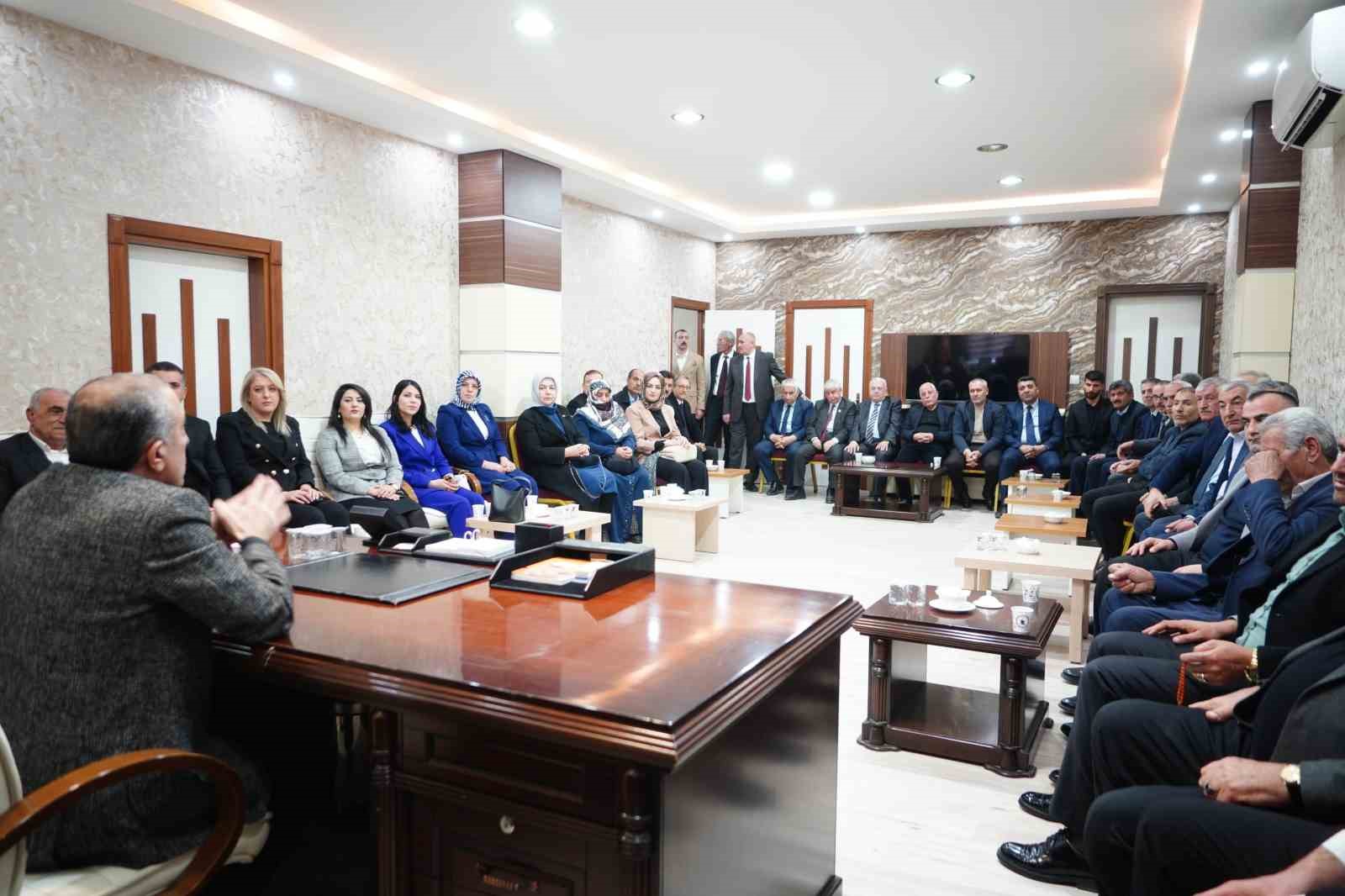 Ak Parti Van İl Başkanı Abdulahat Arvas: Halkın Yoğun İlgisi Bizi Heyecanlandırıyor