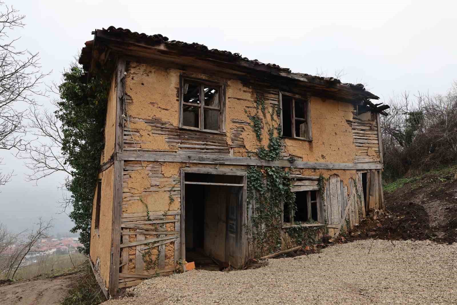 Akyazıdaki Tarihi Cami Restore Edilecek