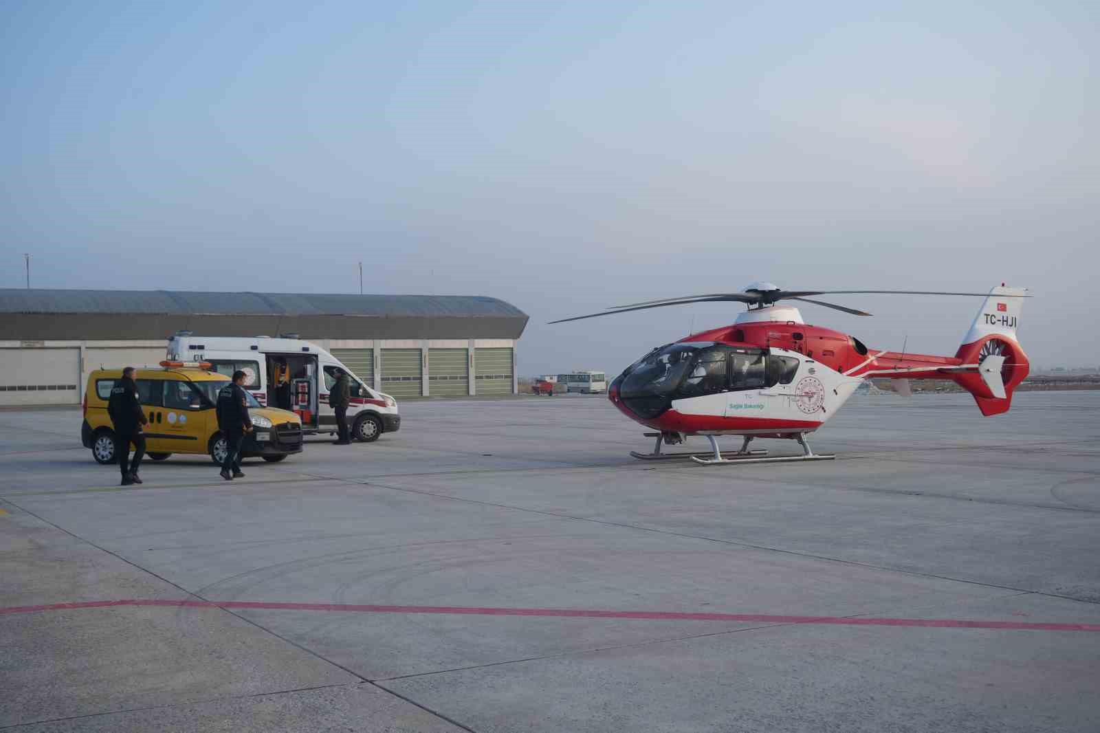 Ambulans Helikopter Bir Günlük Bebek İçin Havalandı