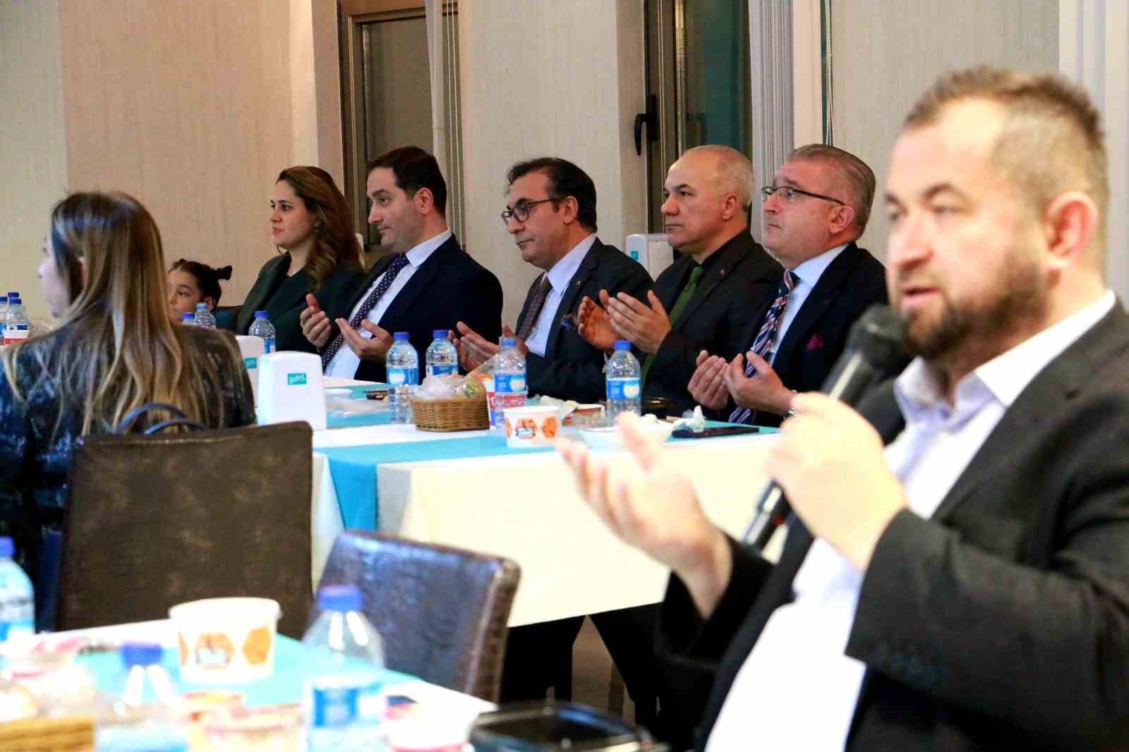 Antalya Adliyesi Personeli İftar Programında Bir Araya Geldi