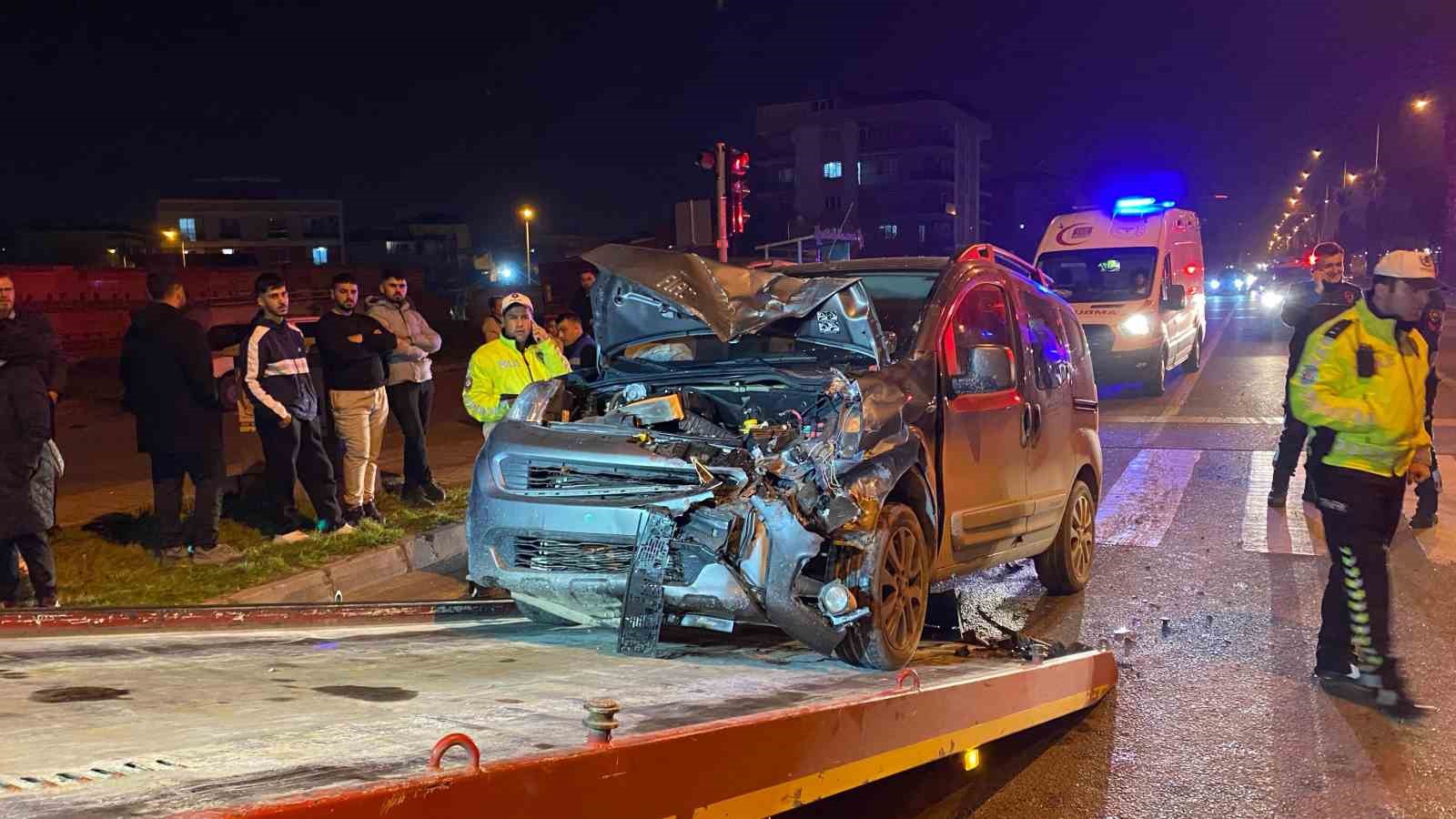 Aydında Trafik Kazası: 3 Yaralı