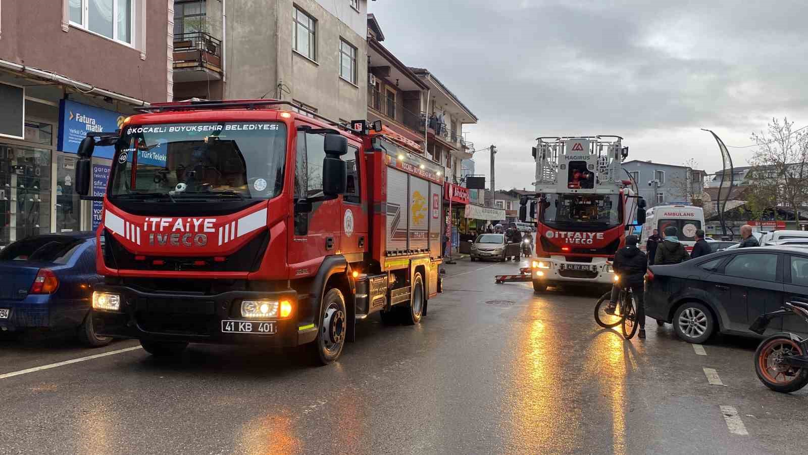 Bacadan Yükselen Dumanlar İtfaiyeyi Harekete Geçirdi