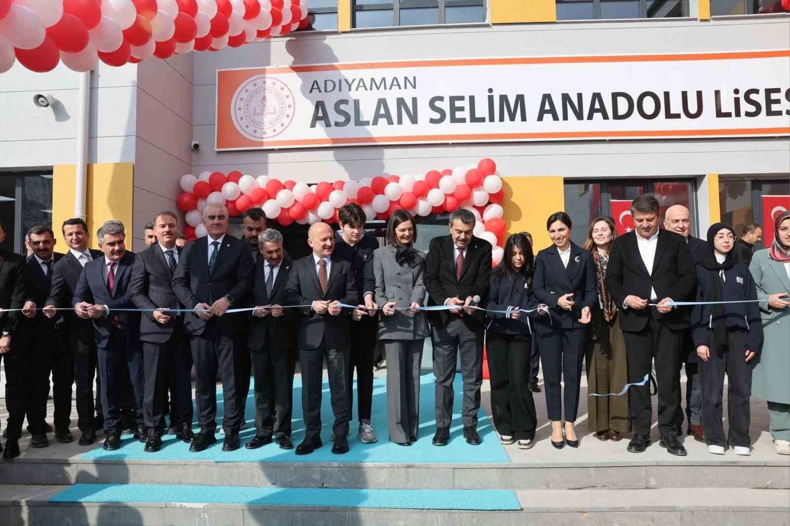 Bakan Yusuf Tekin: Değerlerimizi Gelecek Kuşaklara Taşıyacak Müfredatı Hayata Geçirmiş Olacağız