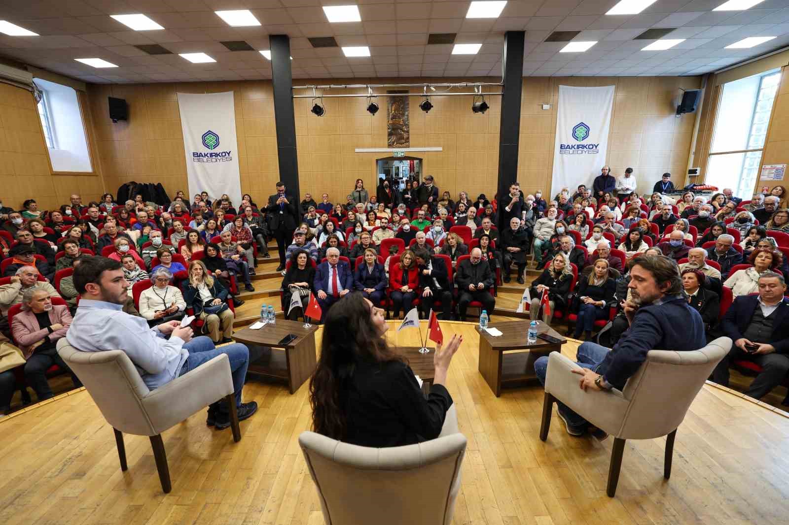 Bakırköy Belediyesi Usta Gazeteci Uğur Mumcuyu Andı