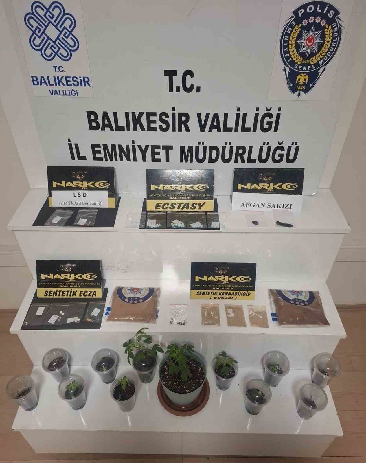 Balıkesirde Bir Kilo Uyuşturucusu Yakalandı