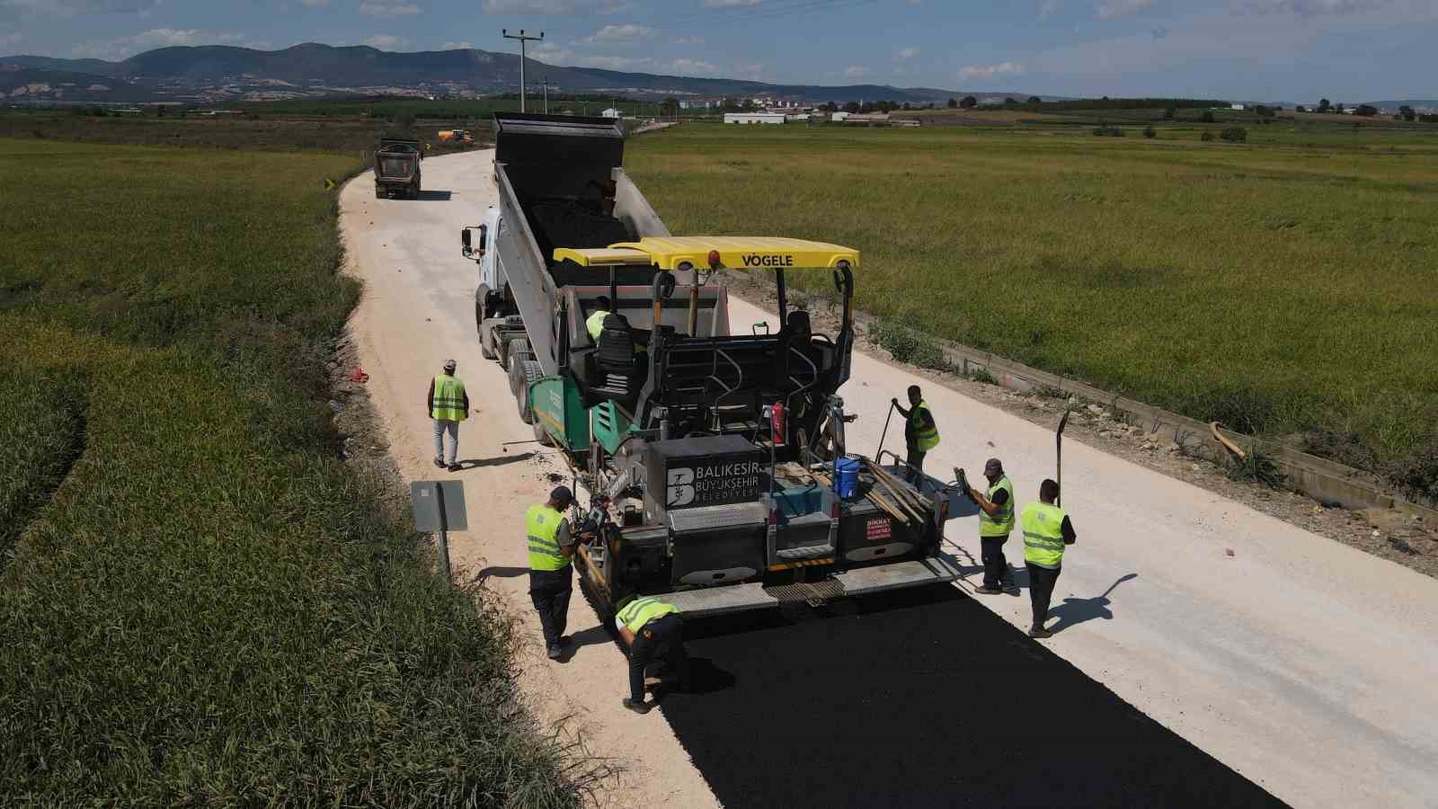 Balıkesirde Yolu Olmayan Yer Kalmayacak