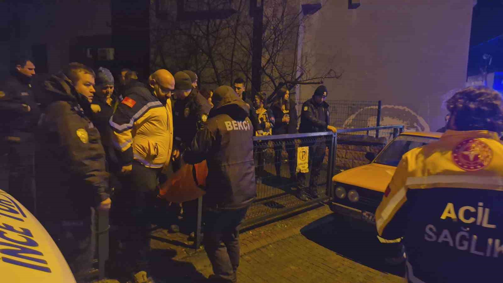 Bartında Kıskançlık Kavgası Hastanede Bitti: 2 Yaralı