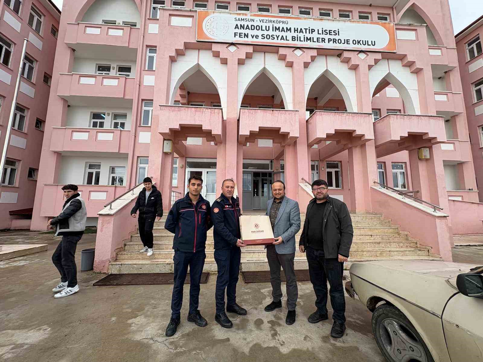 Başkan Doğandan Öğretmenler Günü Hediyesi