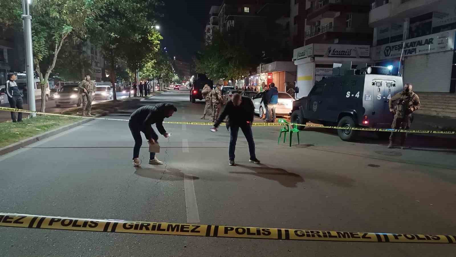 Batmanda Aracıyla Seyir Halindeyken Silahlı Saldırıya Uğrayan Sürücü Yaralandı