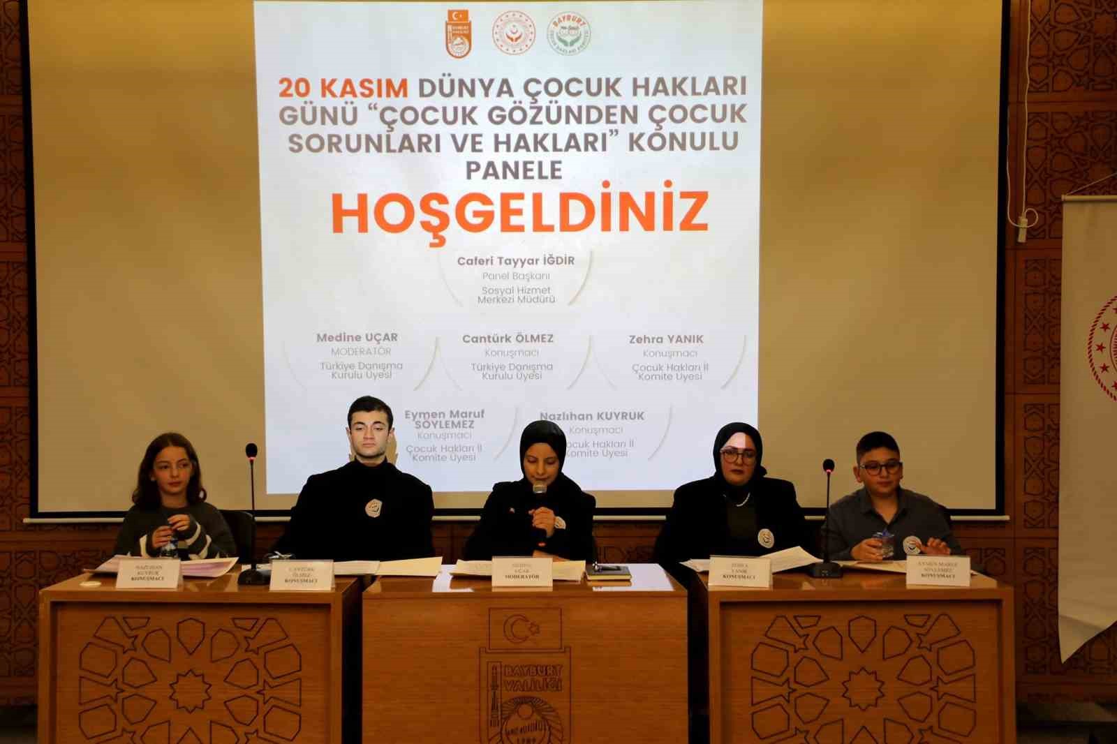 Bayburtta Düzenlenen Panelde Çocuk Panelistler Kendi Haklarını Savundular