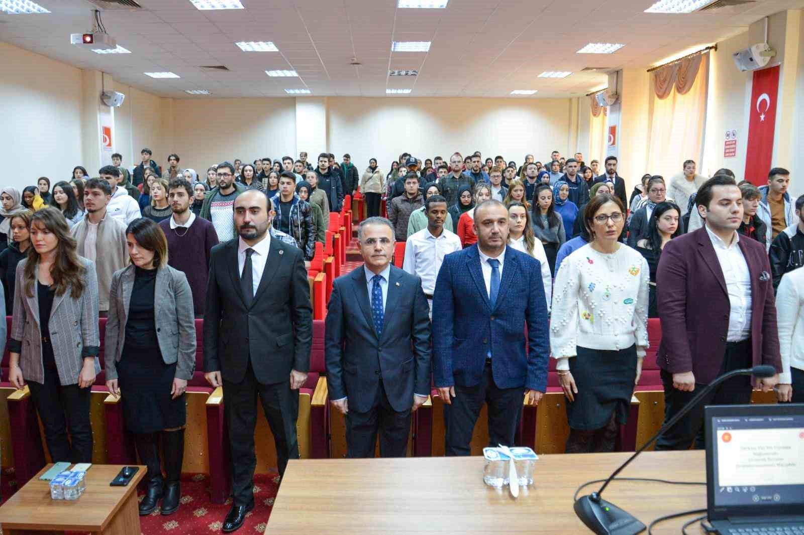 Bilecikte Türkiye Yüzyılı Vizyonuyla Kariyer Gelişiminde İletişim Ve Dezenformasyonla Mücadele Semineri