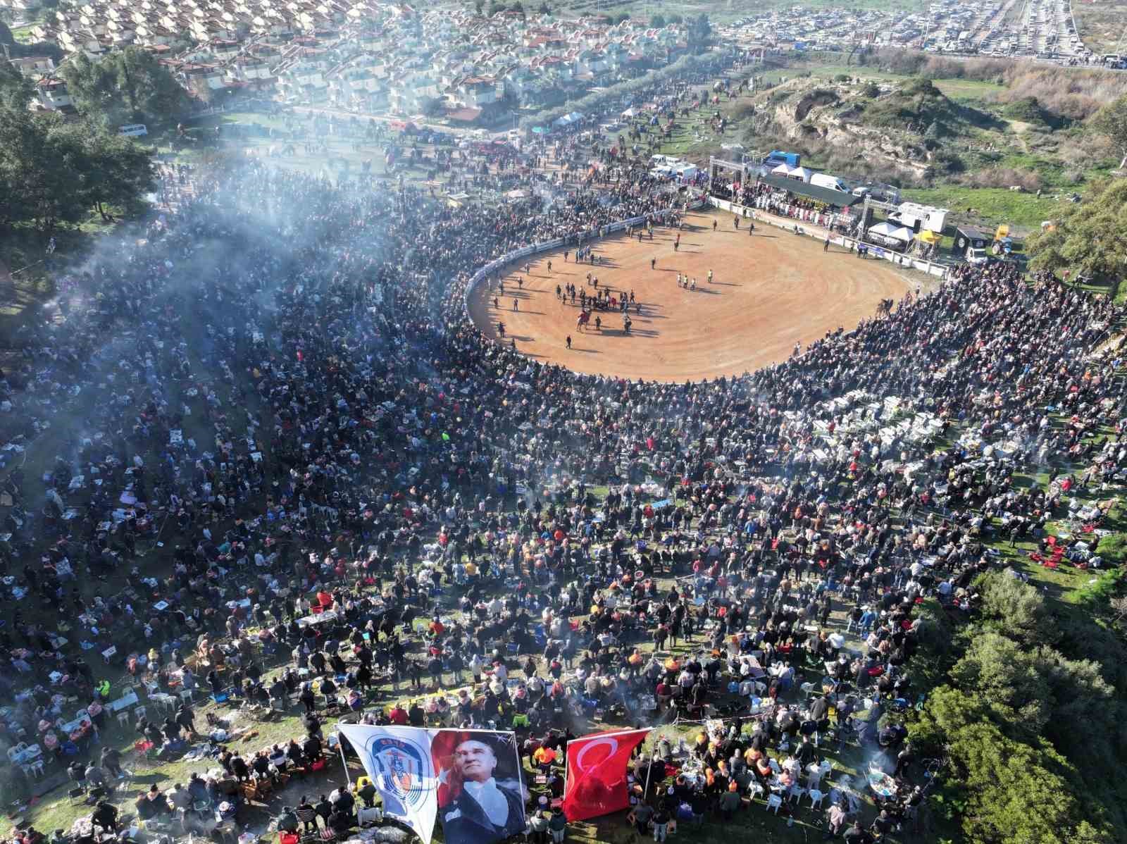 Binlerce Güreş Sever Pamucak Arenada Buluştu