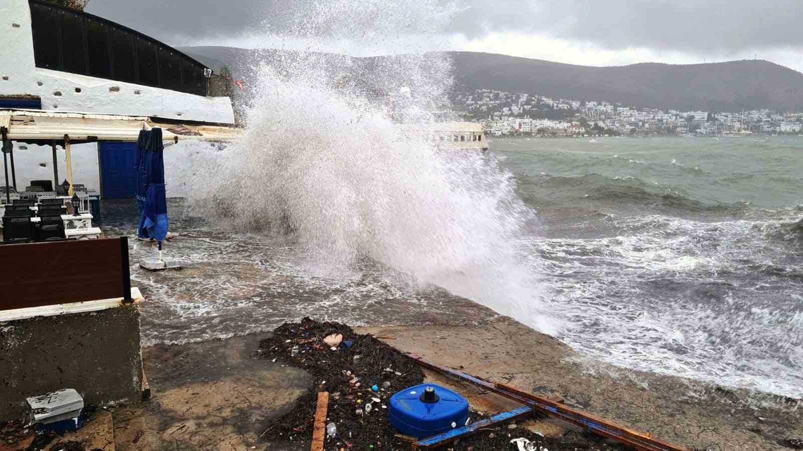 Bodrum-Kaş Arası Denizlerde Fırtına Uyarısı