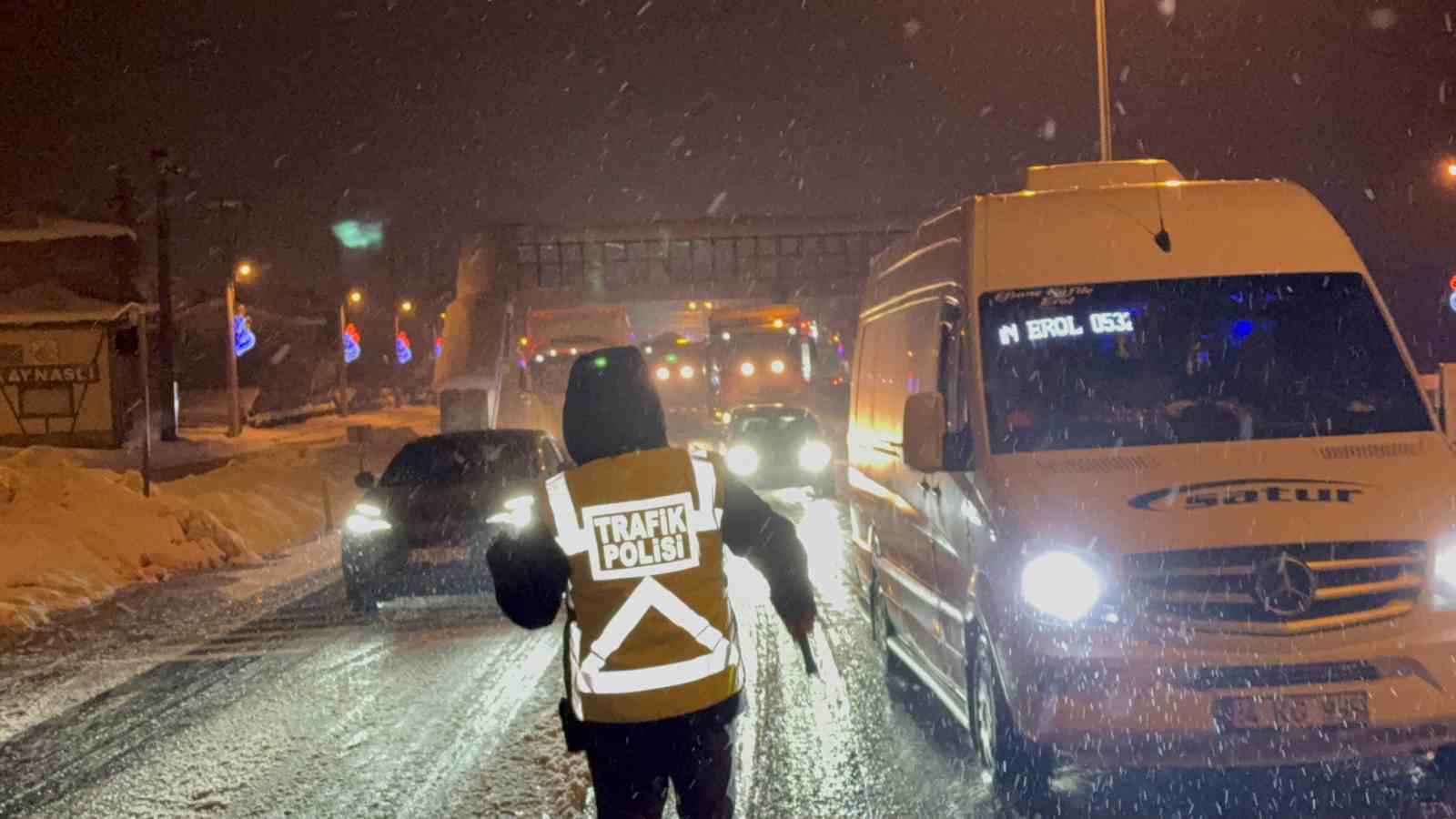 Bolu Dağı Büyük Araç Geçişine Açıldı