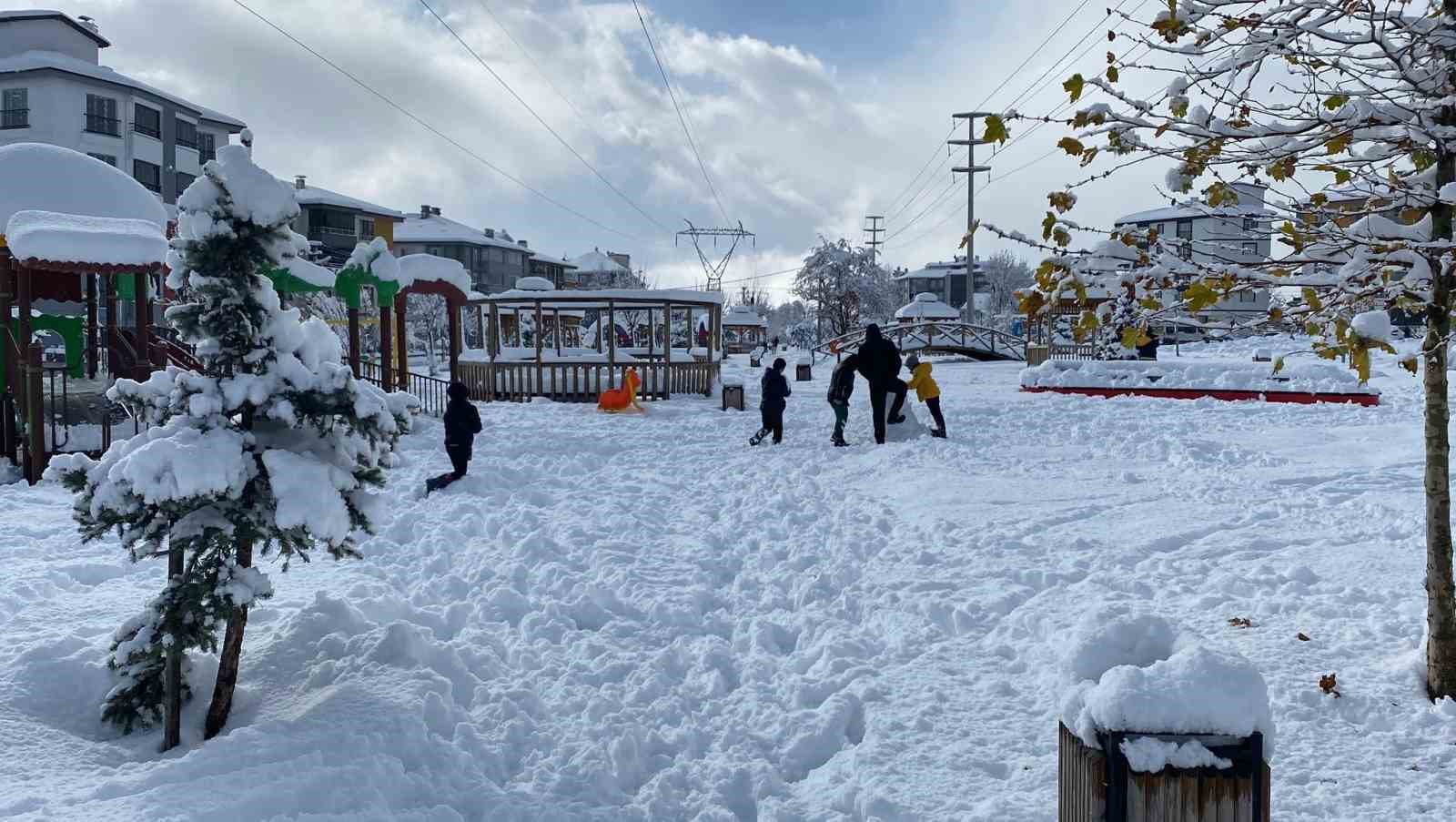 Boluda Kar Kalınlığı 30 Santimetreye Ulaştı