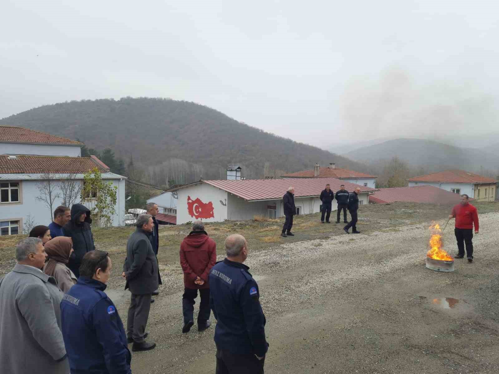 Bozüyük Belediyesi İtfaiyesinden Cezaevi Personeline Yangın Eğitimi