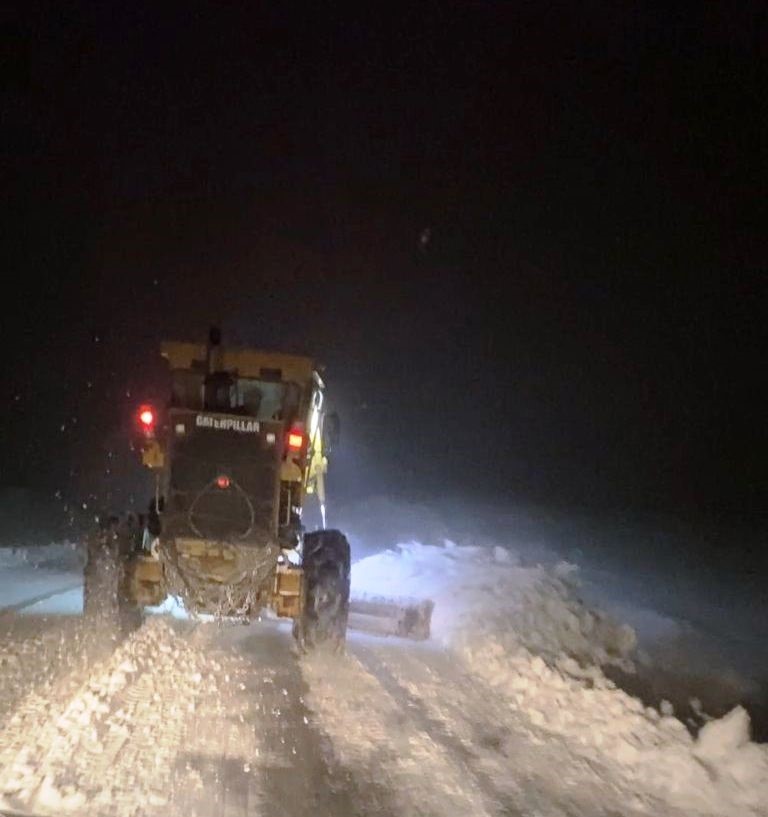 Bulanıkta 61 Yerleşim Yerinin Yolu Ulaşıma Açıldı