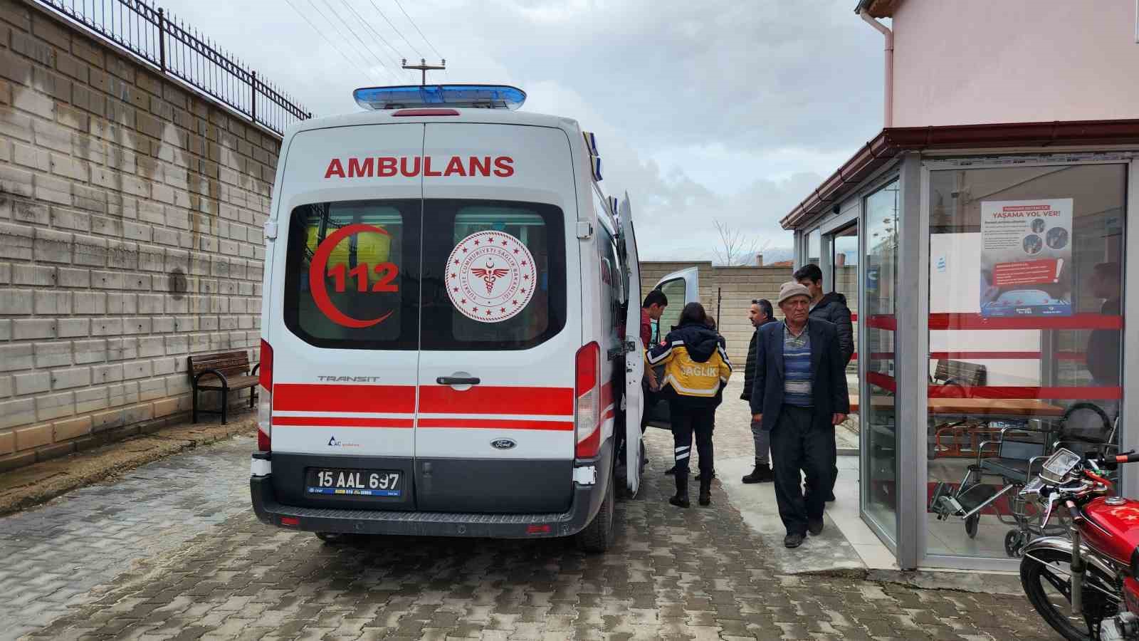 Burdurda Gıda Zehirlenmesi Şüphesiyle 43 Öğrenci Hastaneye Kaldırıldı