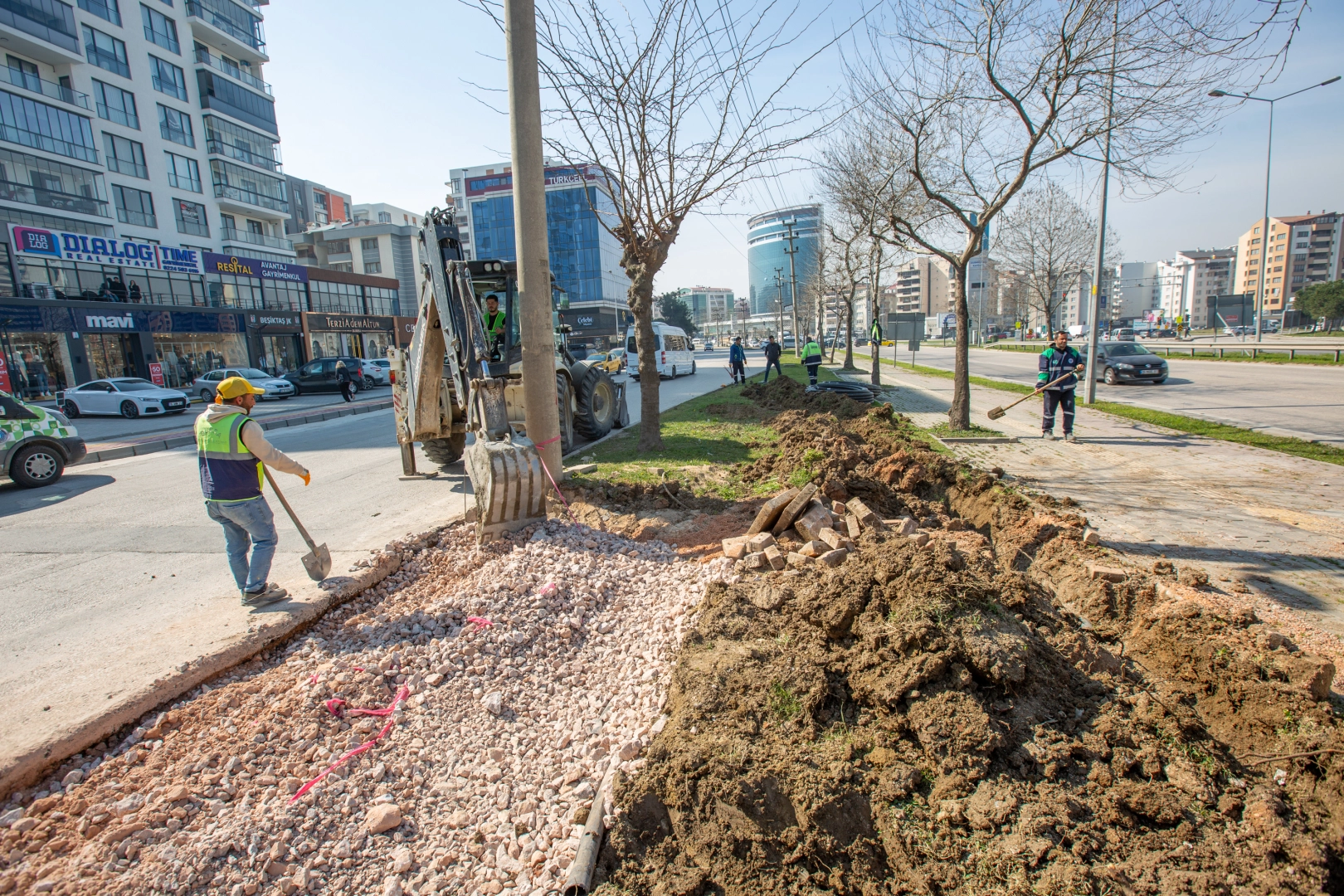 Bursa'da Ata Bulvarı'nı rahatlatacak dokunuş