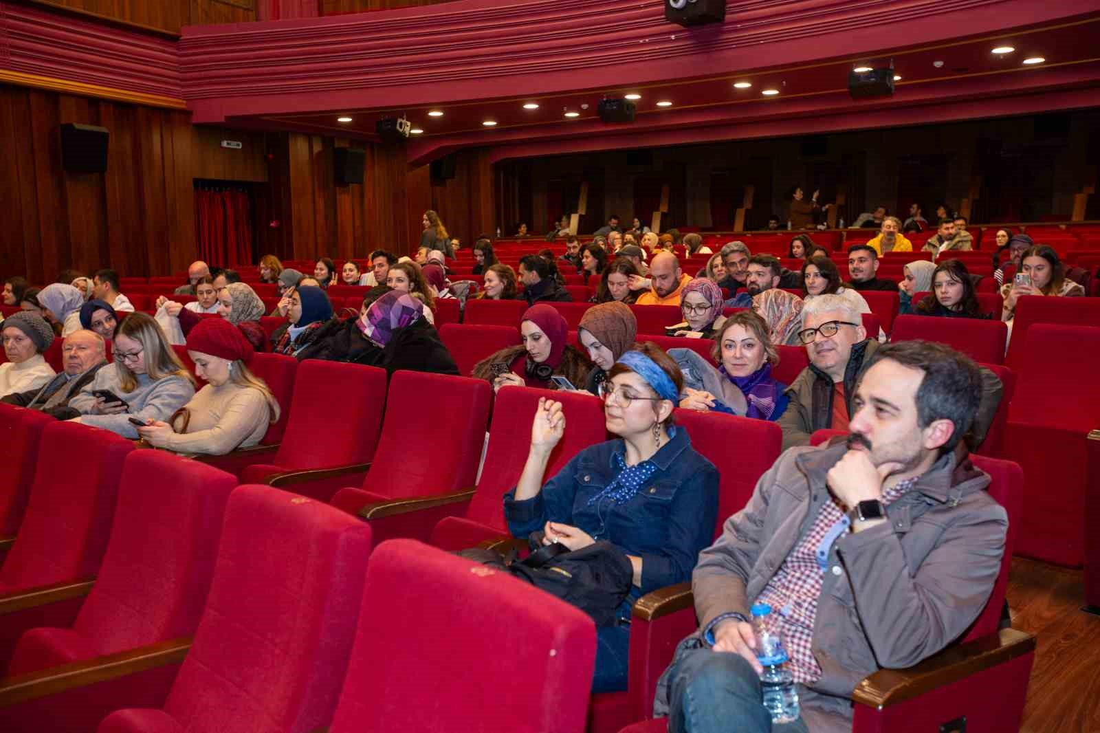 Bursalılar Her Pazar Tayyare Sinemasında Buluşuyor