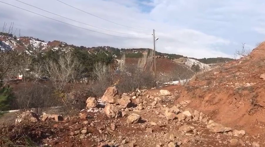 Çankırıda Heyelan Köy Yolunu Ulaşıma Kapattı