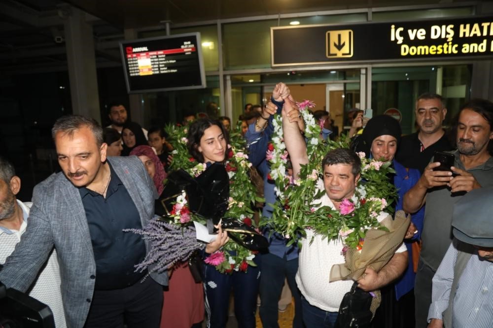 Cemil Döndü Ve Gizem Özer, Fenerbahçede