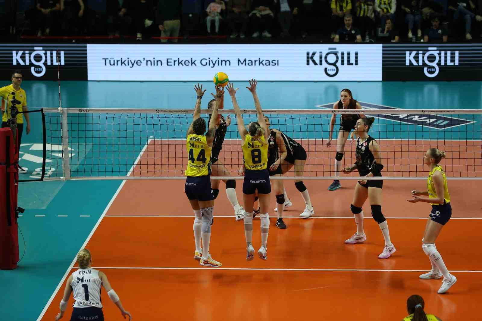 Cev Şampiyonlar Ligindeki Türk Derbisinde Kazananı Altın Set Belirledi