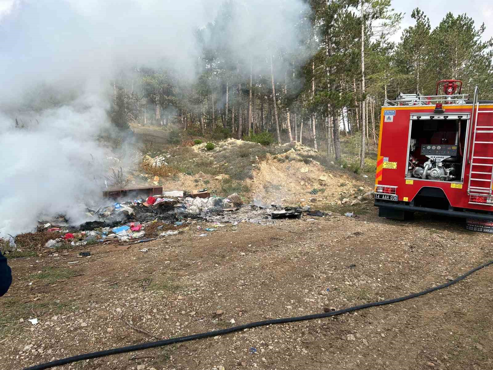 Çöp Yangını Ormana Sıçramadan Söndürüldü