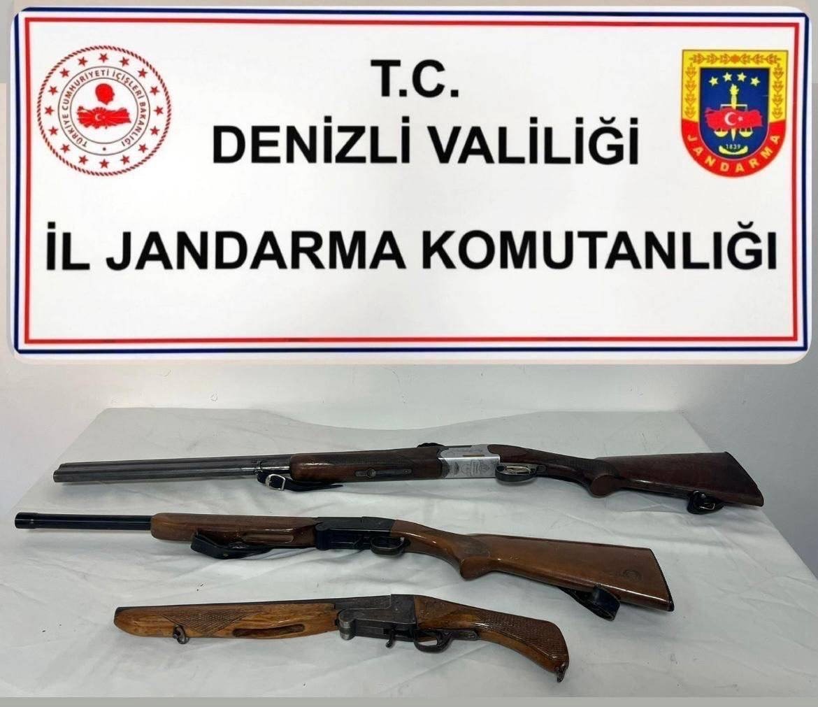 Denizlide Çok Sayıda Silahla Yakalanan 6 Şüpheli Gözaltına Alındı