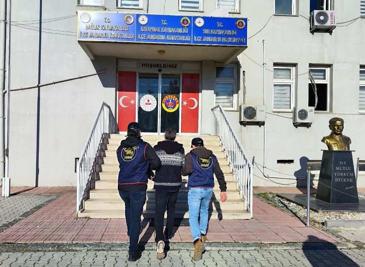 Diyarbakırda Hakkında 11 Yıl Kesinleşmiş Hapis Cezası Bulunan Şahıs Yakalandı