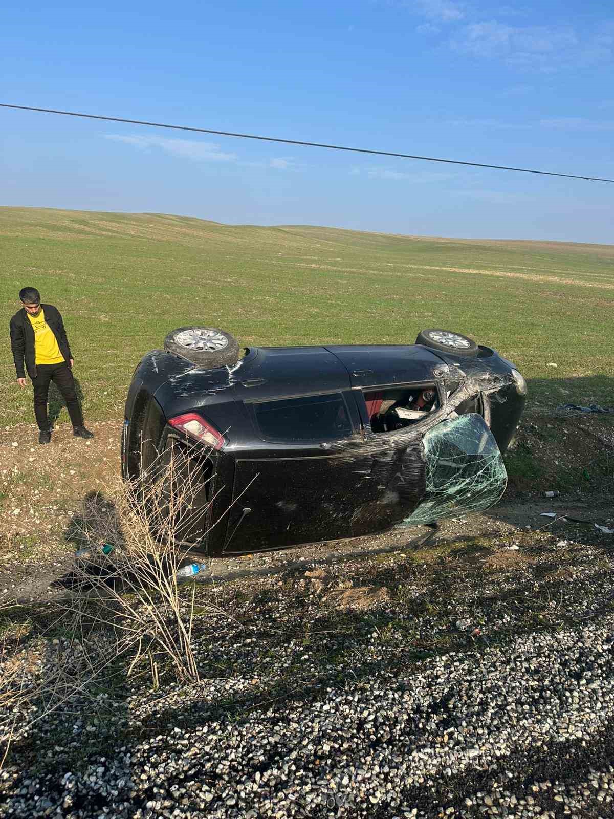 Diyarbakırda Otomobil Takla Attı: 1 Yaralı