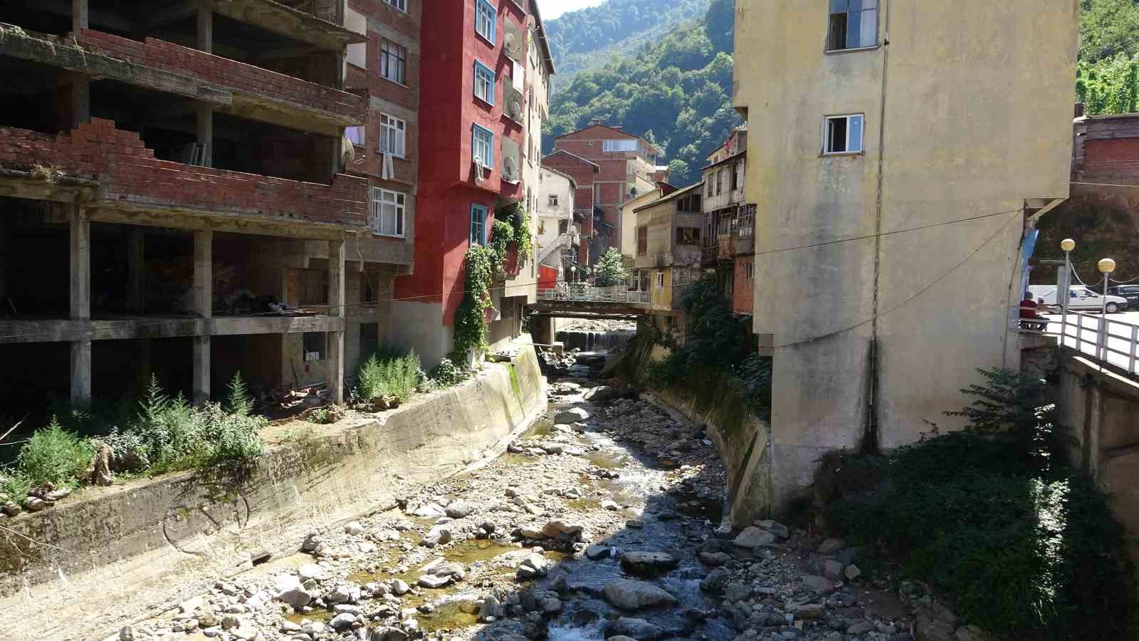 Doğu Karadenizde Dere Yataklarındaki Yapılaşma Tehlike Oluşturuyor