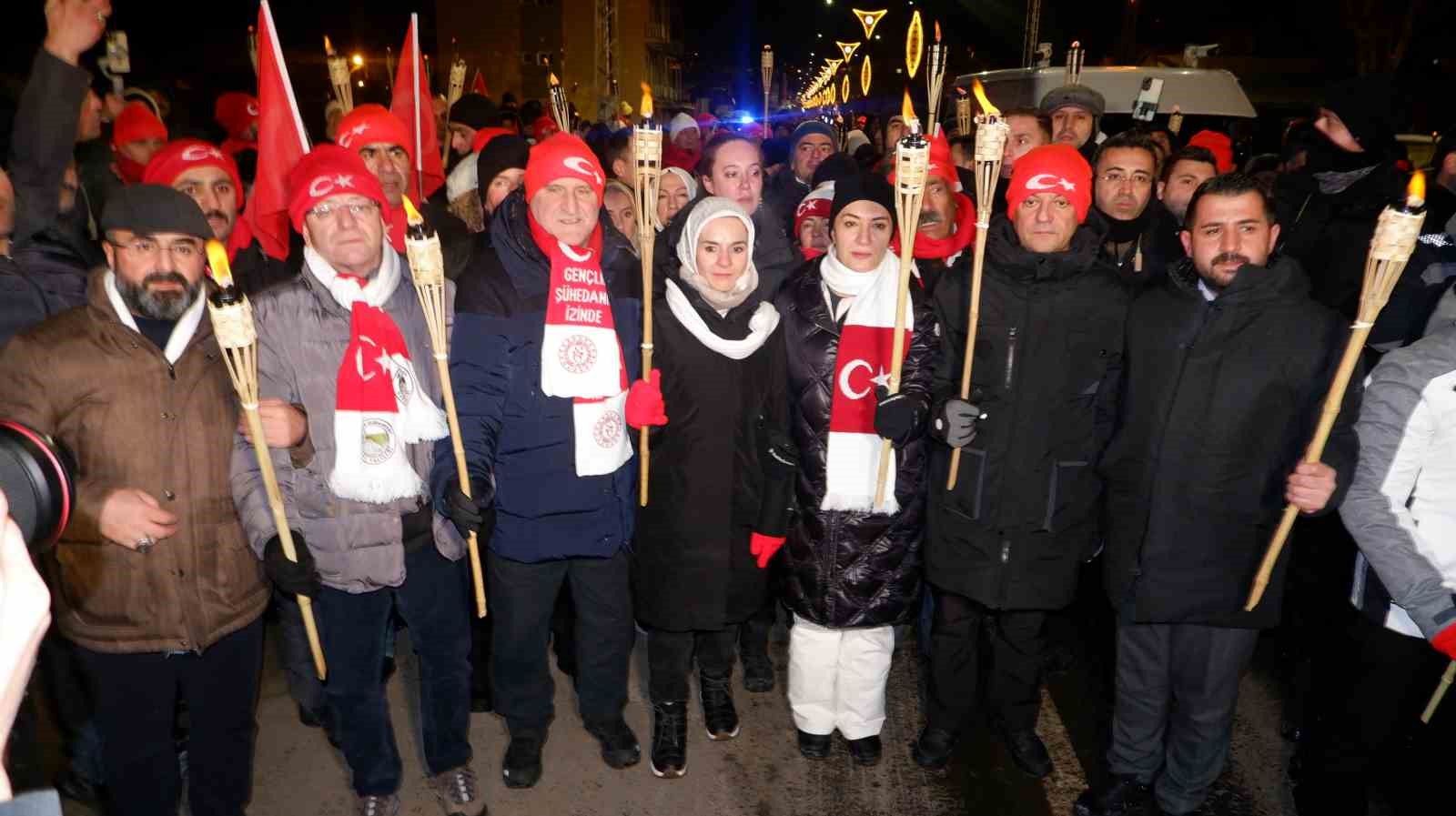 Dondurucu Havada, Sarıkamış Şehitleri İçin Yürüdüler