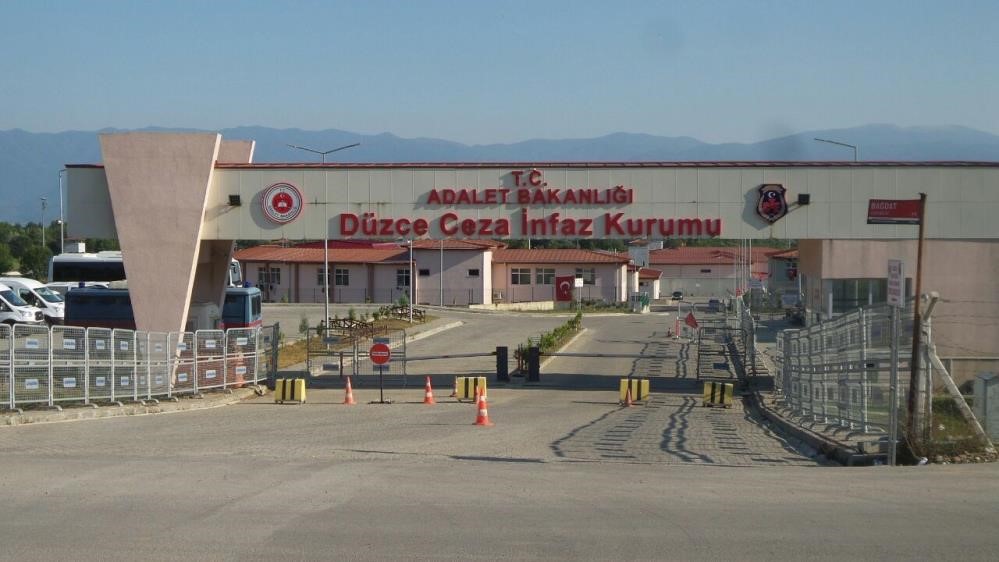 Düzcede 18 Bin 750 Şahıs Sorgulandı, Aranan 62 Kişi Yakalandı