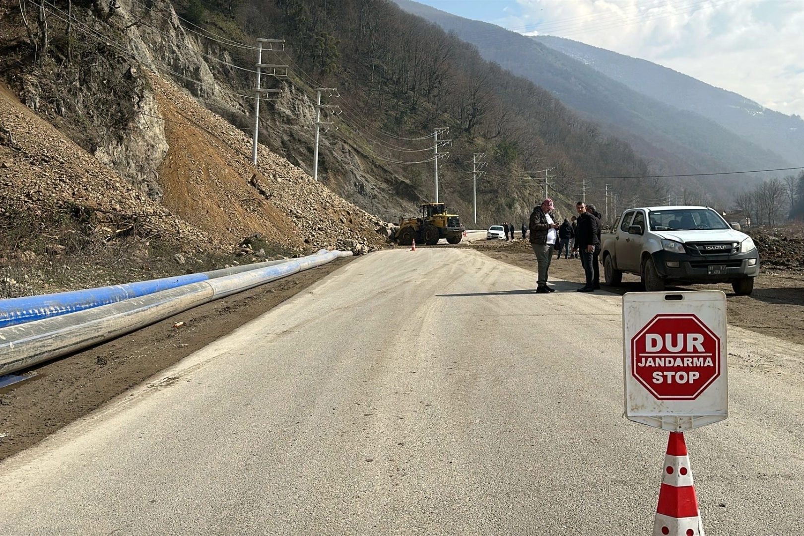 Düzce'de heyelan! 5 köye ulaşım kesildi!