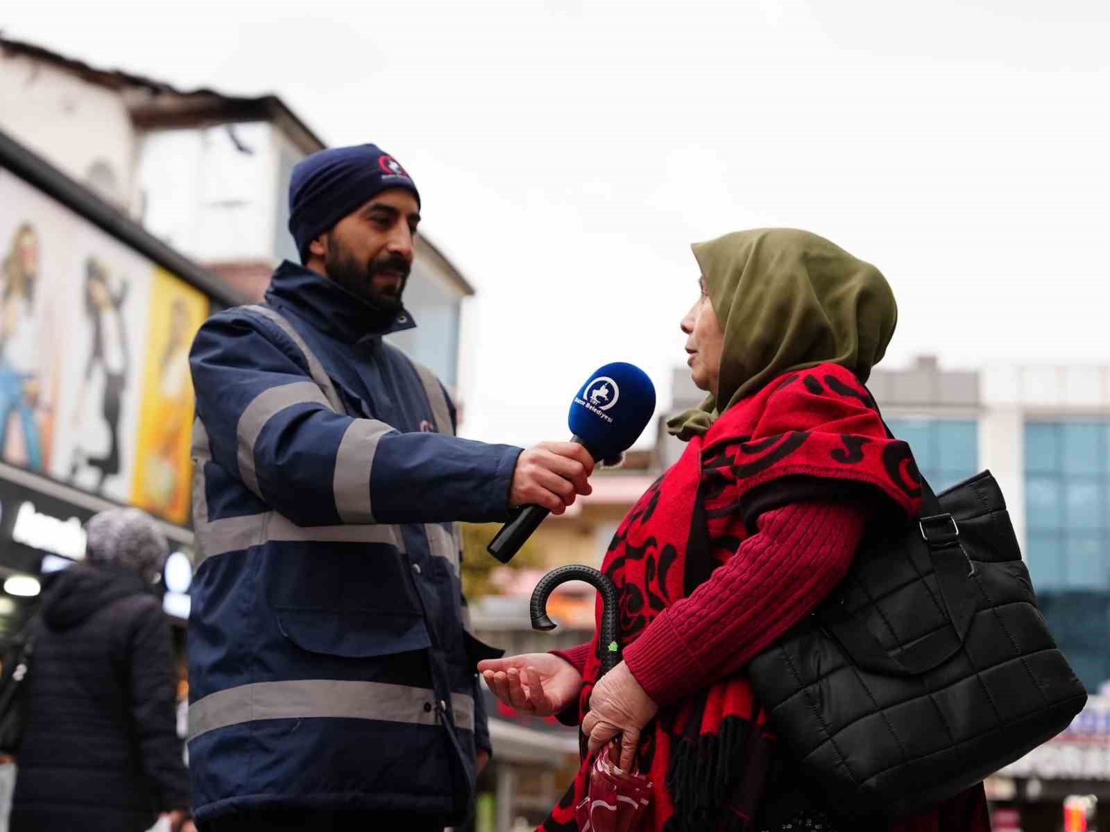 Düzcede Temizlik Personeli Vatandaşa Sordu: Çöpünüzü Nereye Atıyorsunuz?