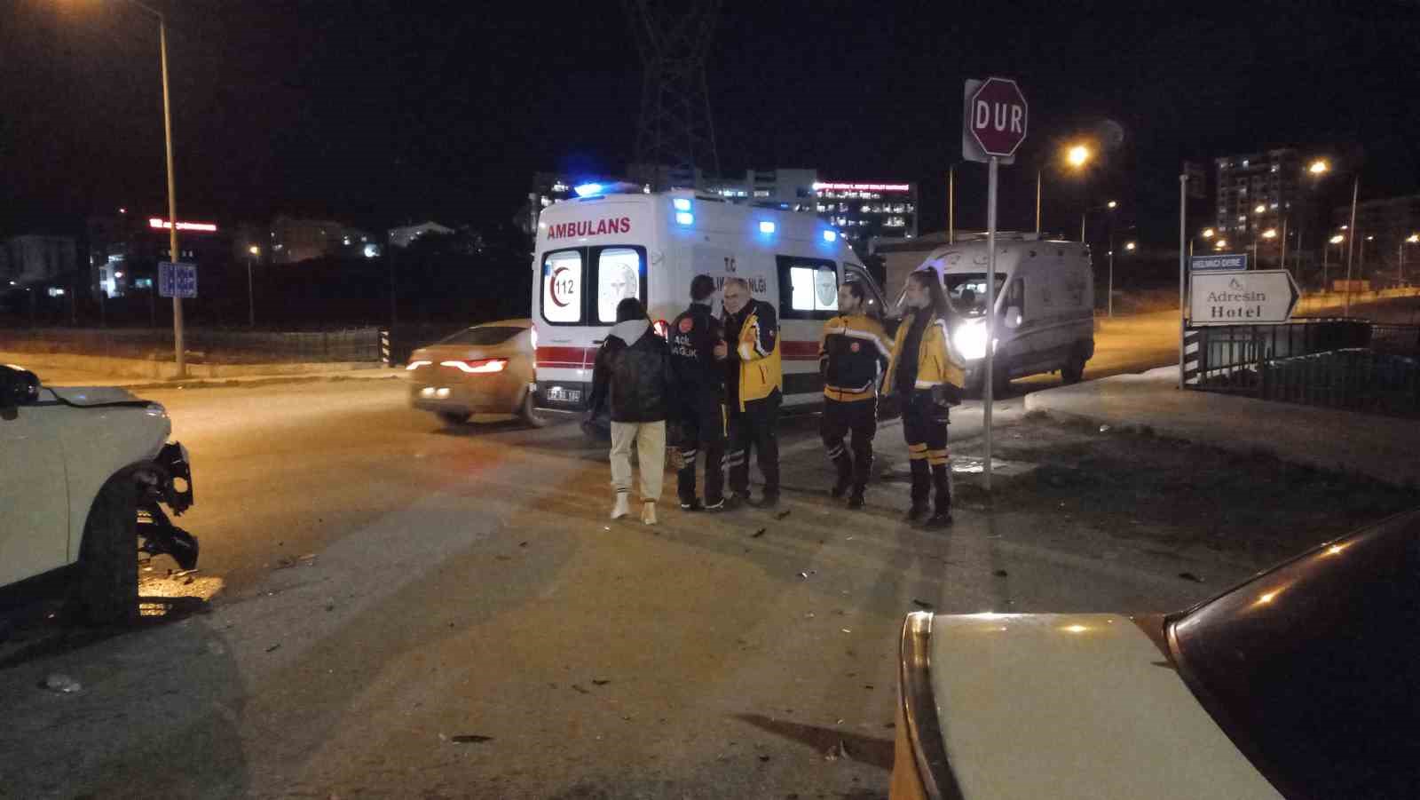 Edirnede Trafik Kazası: 2 Yaralı