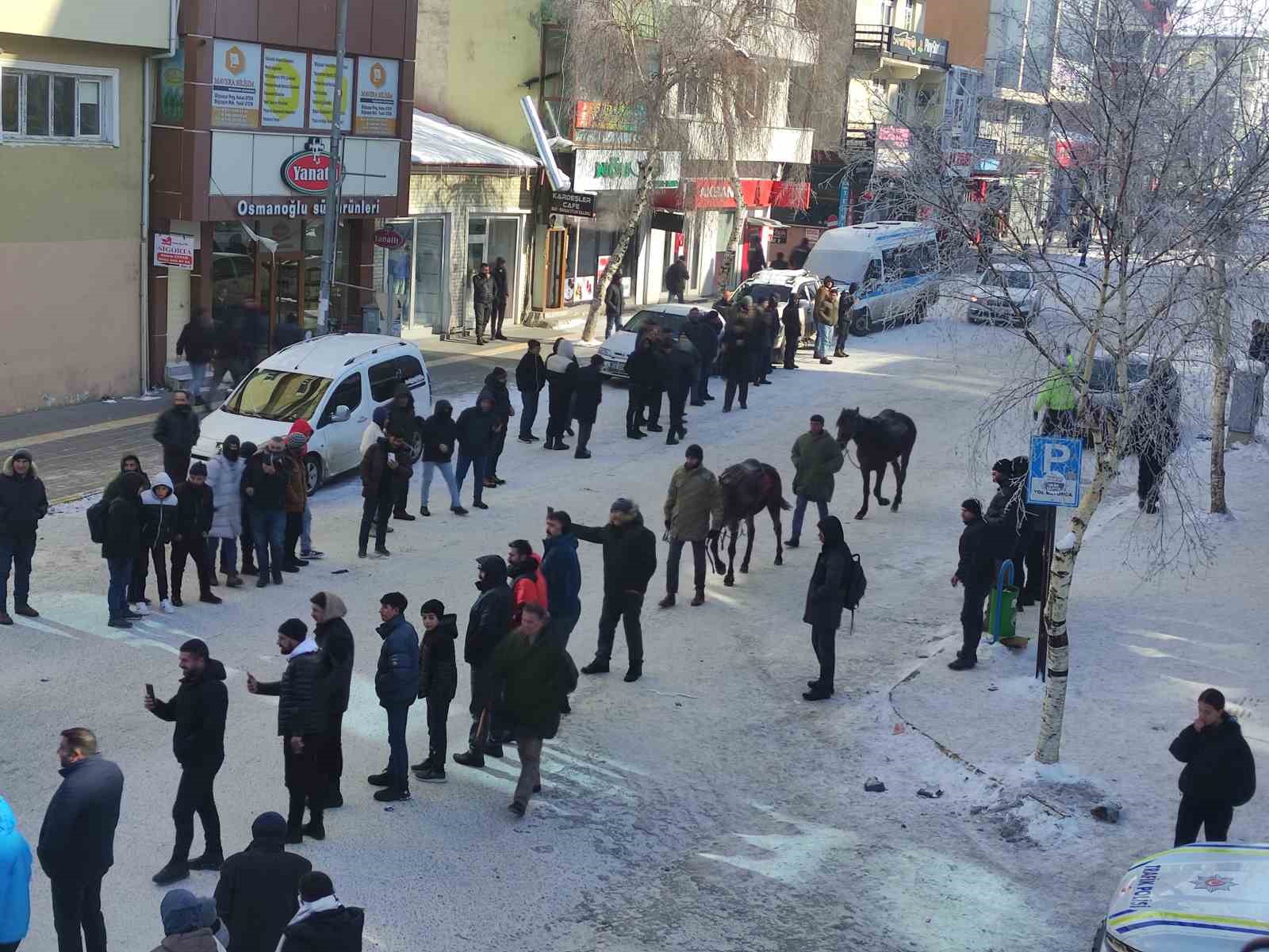 Eksi 24 Derecede Kurtuluş Coşkusu