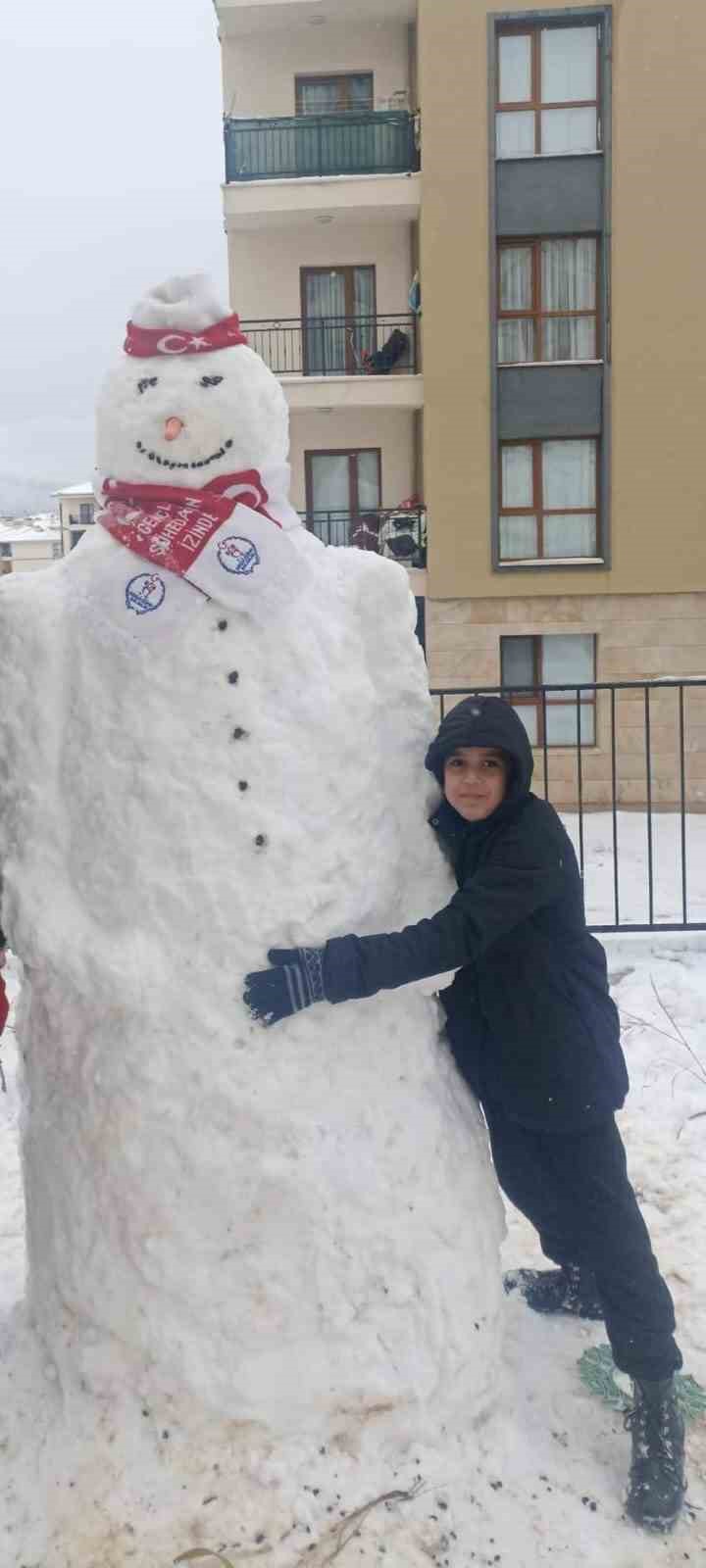 Elazığda  Kardan Adamlar Yerlerini Aldı