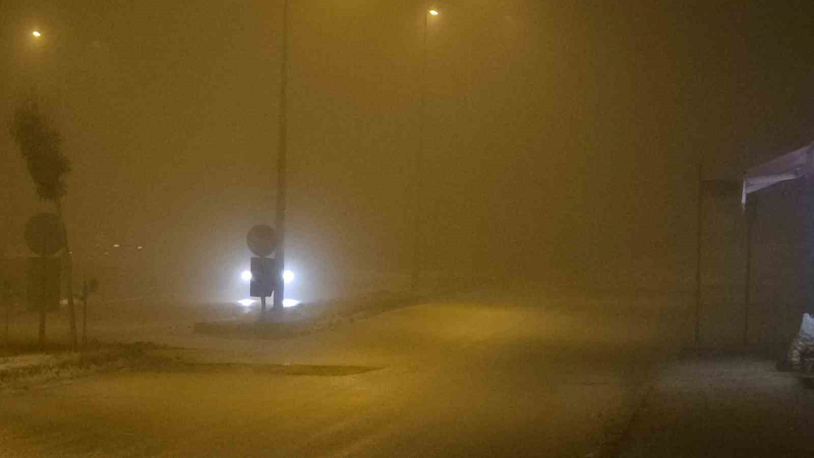 Elazığda Gece Saatlerinde Yoğun Sis Etkili Oldu